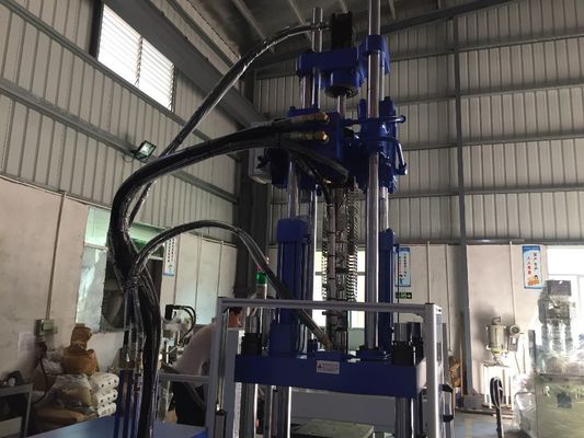 200MM ওপেনিং স্ট্রোক 55T হাইড্রোলিক উল্লম্ব ইনজেকশন মোল্ডিং মেশিন 2 ওয়ার্কিং টেবিল সঙ্গে
