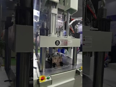 দুই রঙের সাঁতার চশমা ইনজেকশন ছাঁচনির্মাণ মেশিন উল্লম্ব JTT-1700 2V2R