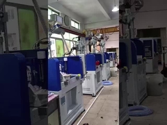 হাইড্রোলিক ঘূর্ণমান উল্লম্ব ইনজেকশন ছাঁচনির্মাণ মেশিন 40T 30mm স্ক্রু ব্যাসার্ধ